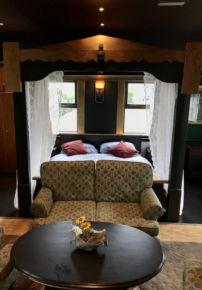 The Waters Country House