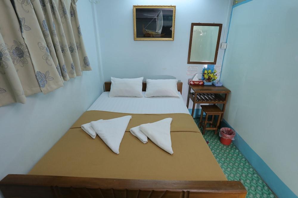 Chan Myae Thar Guest House Yangon