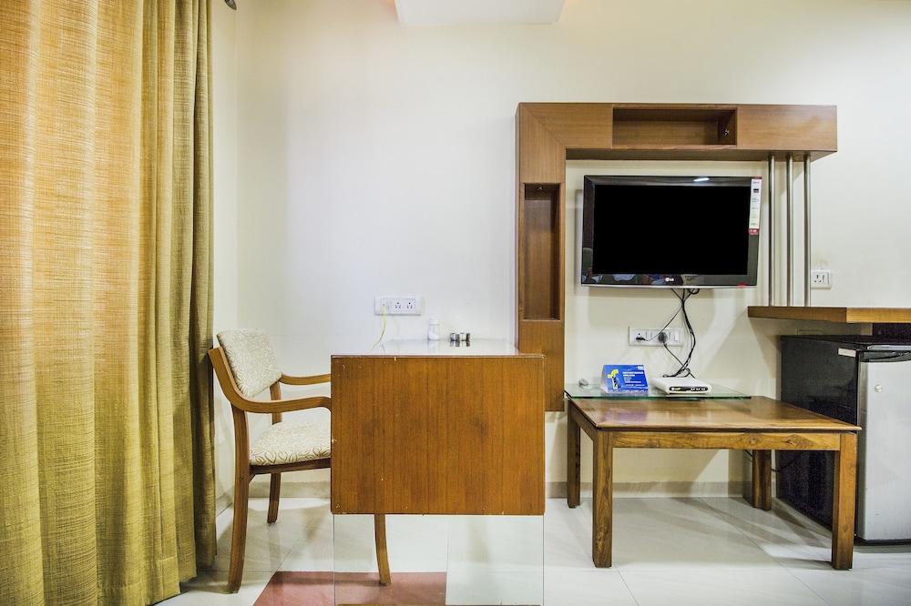 FabHotel Amrit Residency