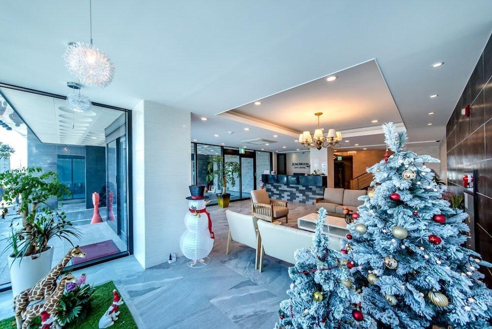 Jungmoon J Hill & City Hotel
