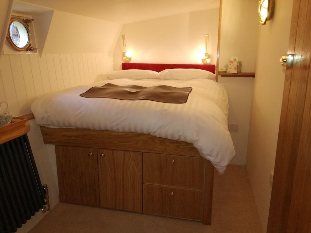 Hotel Barge Waternimf