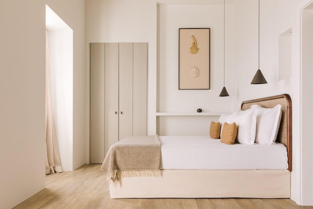 White Exclusive Suite & Villas