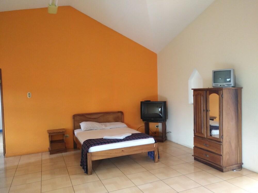 Hotel Mi Tierra Casa Blanca