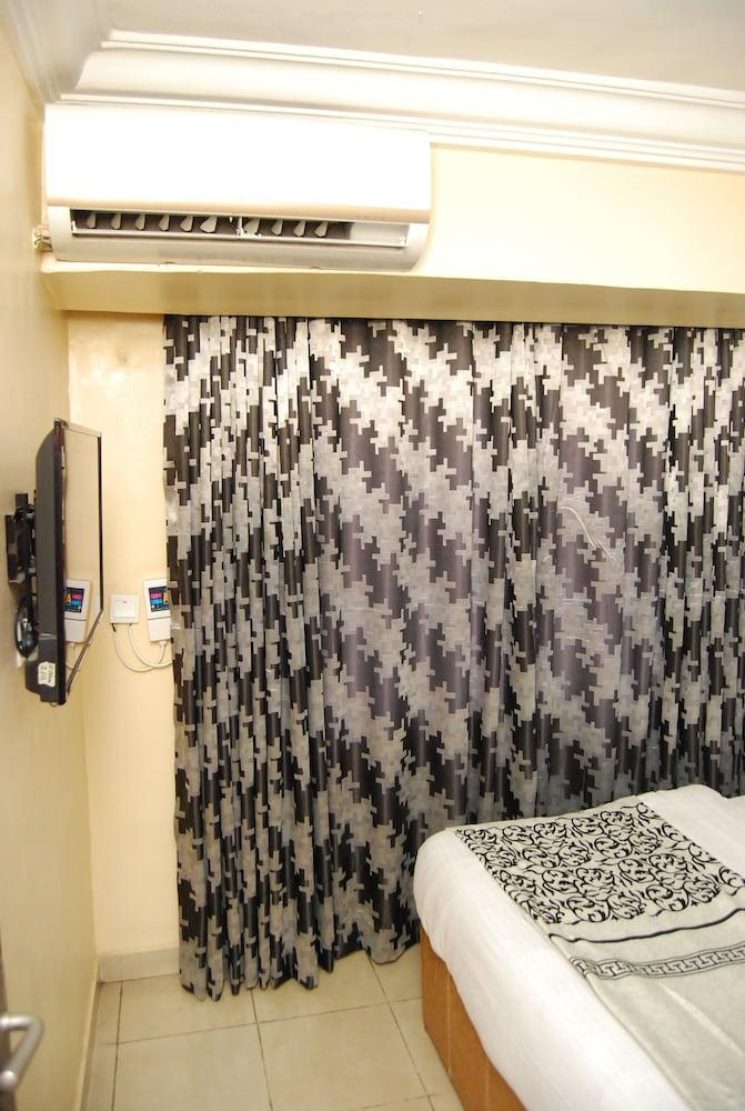 Dawn Carrington Hotels