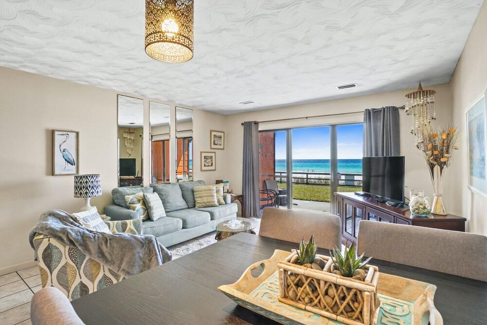 Polynesian Village Condominium by Panhandle Getaways