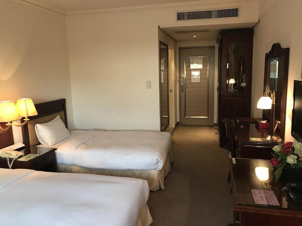 Sunrise Hotel Tainan