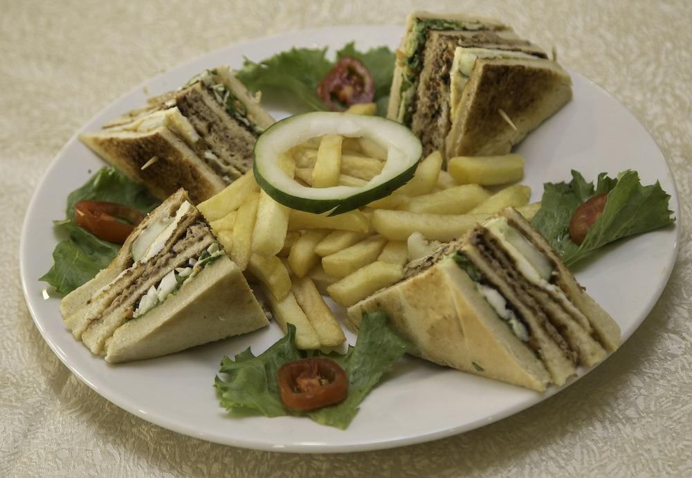 Chateux De Atlantique Hotel