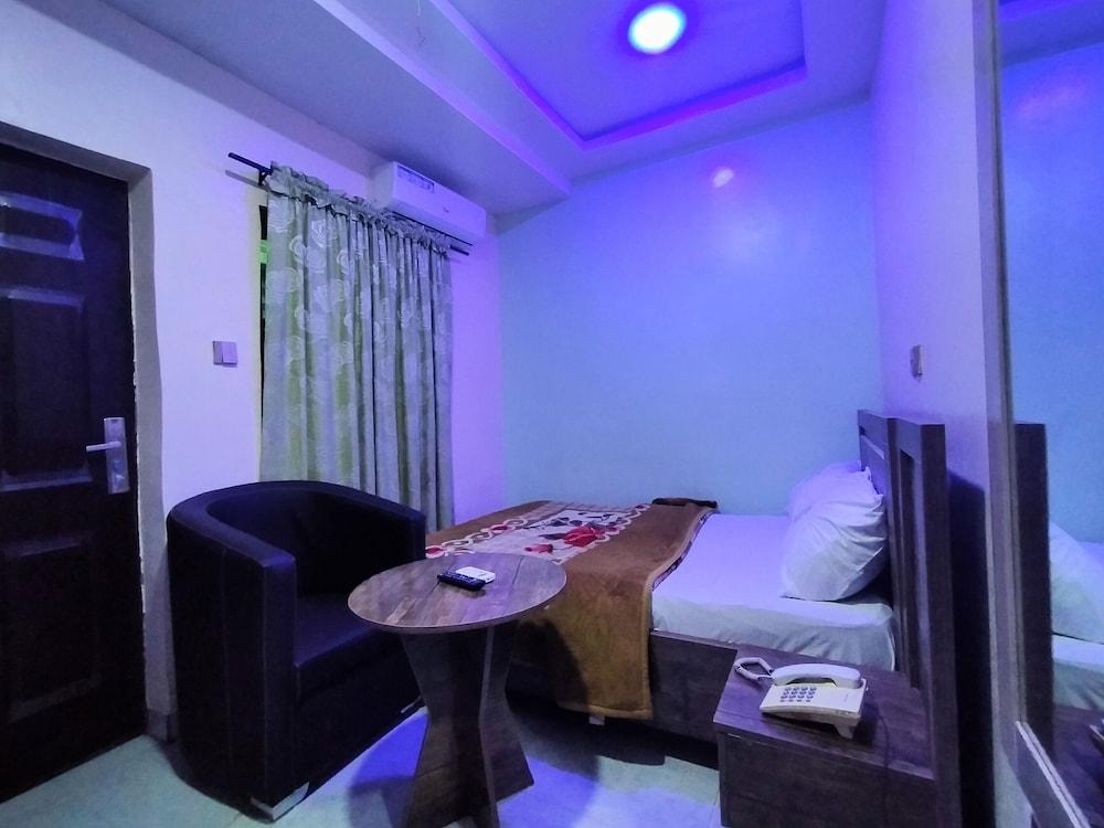 Orient Hotel & Plaza