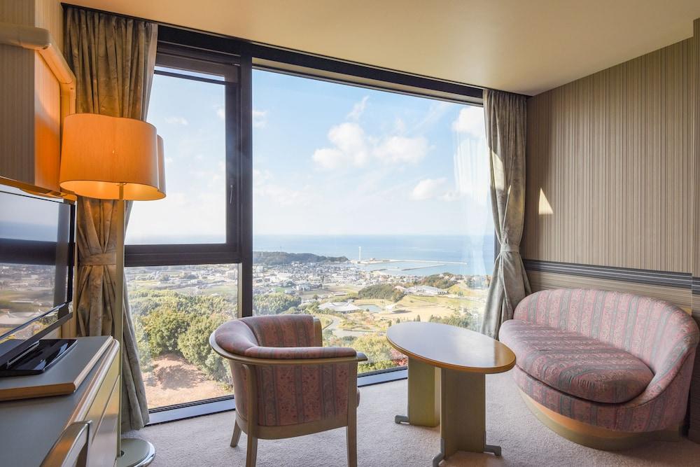 Spring Golf & Art Resort Awaji