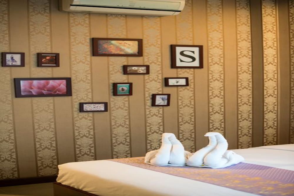 Sunday J Resort & Restaurant