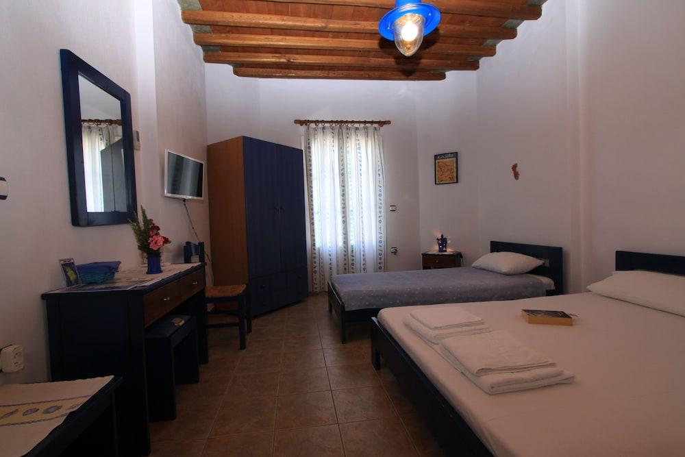 Smaragda Rooms & Studios