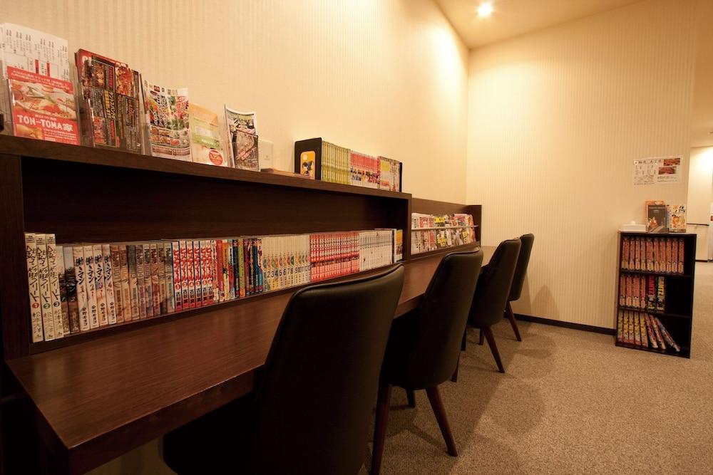 HEARTS Capsule Hotel & Spa Nakasu (Male Only)