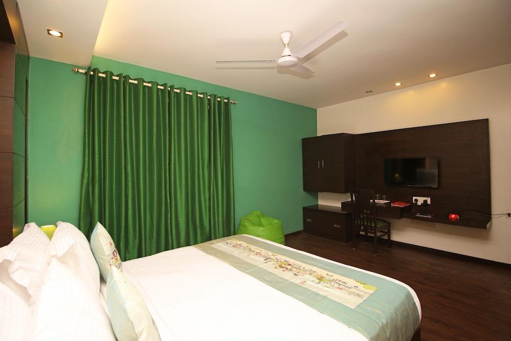 OYO Flagship 504 Greater Kailash