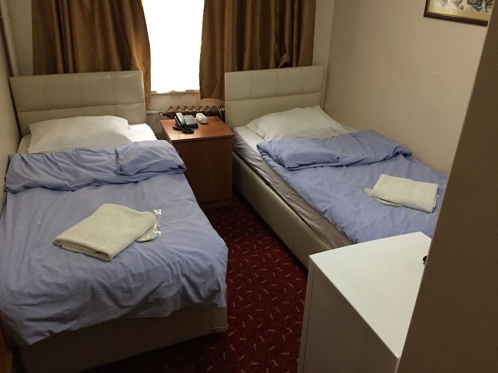 Istanbul Paris Hotel & Hostel