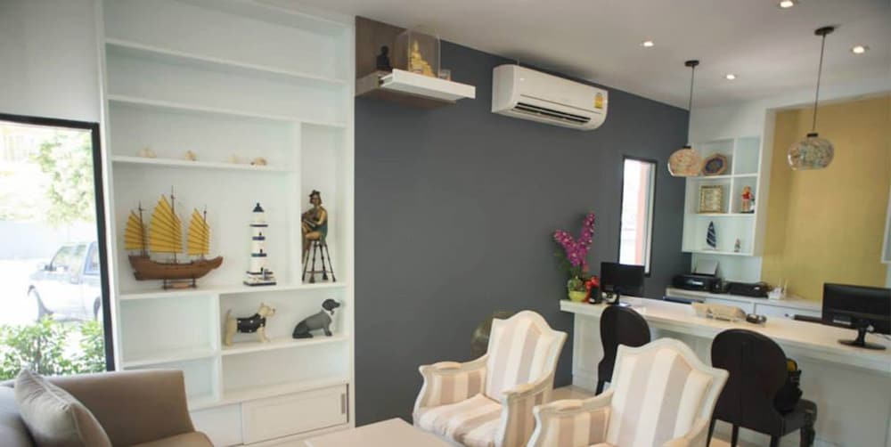 Coco Beach Resort Bangsaen