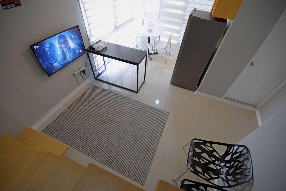 Victoria SOHO Suites