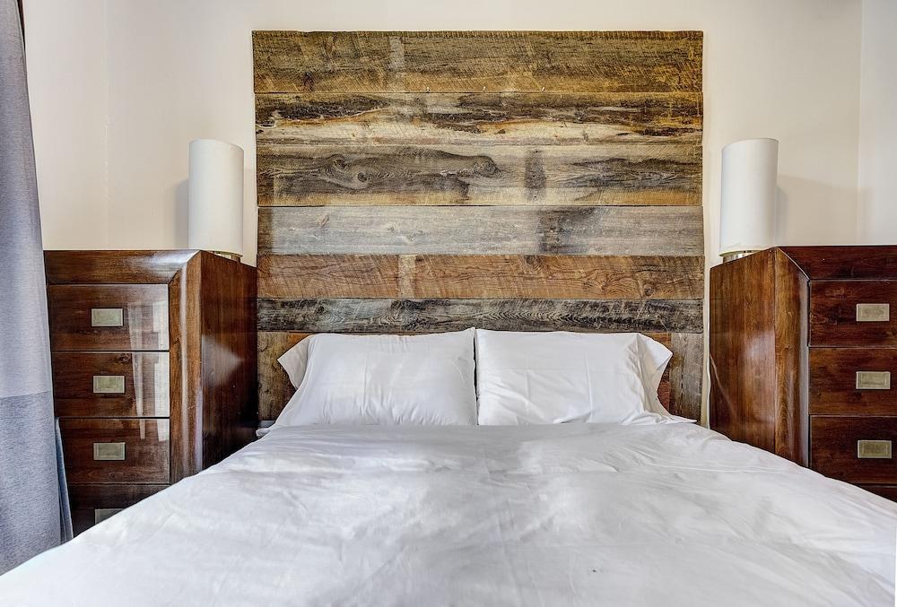 Destination Stays Griffintown Montreal