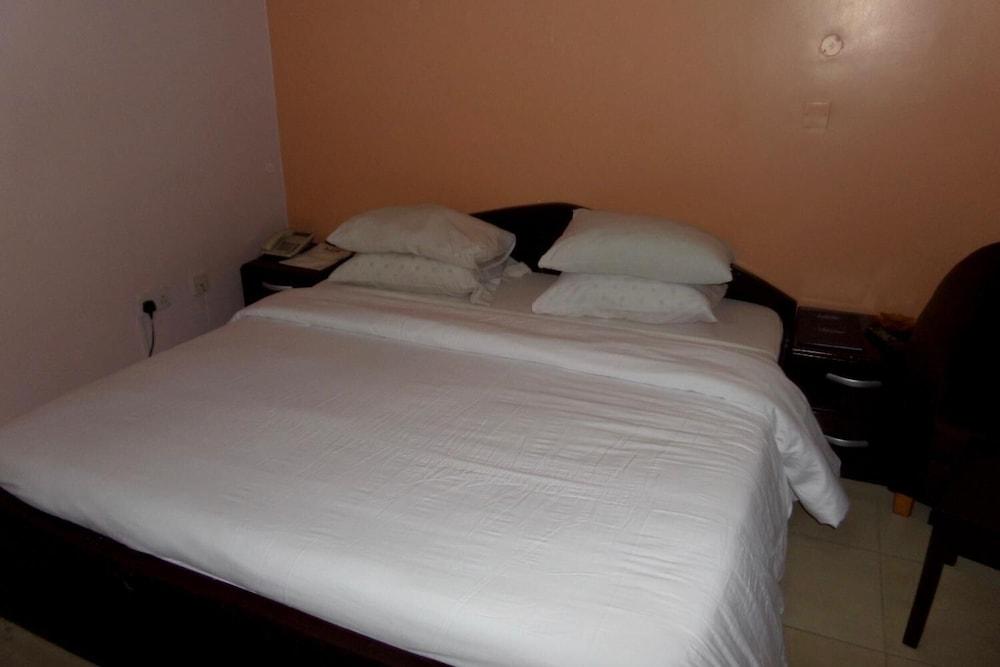 AES Luxury Apartments