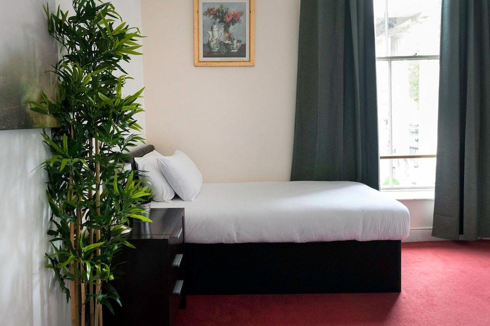 Metrostays - O'Connell Street 84-1