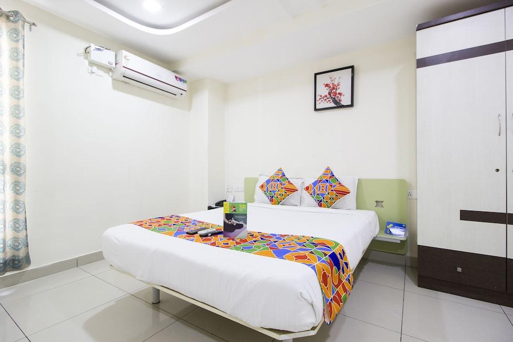 FabHotel Siri Inn Madhapur
