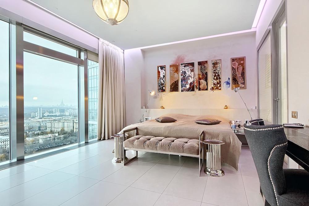 Sky Apartments Rentals Service