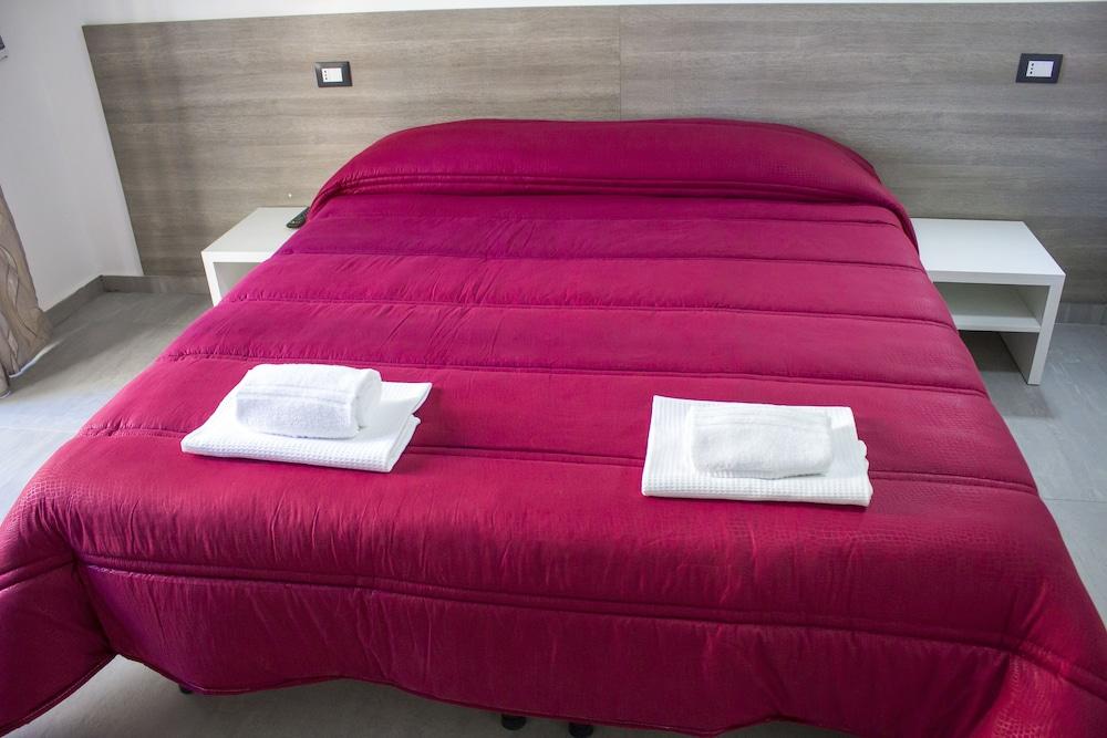 Tiburtina Royal Suites