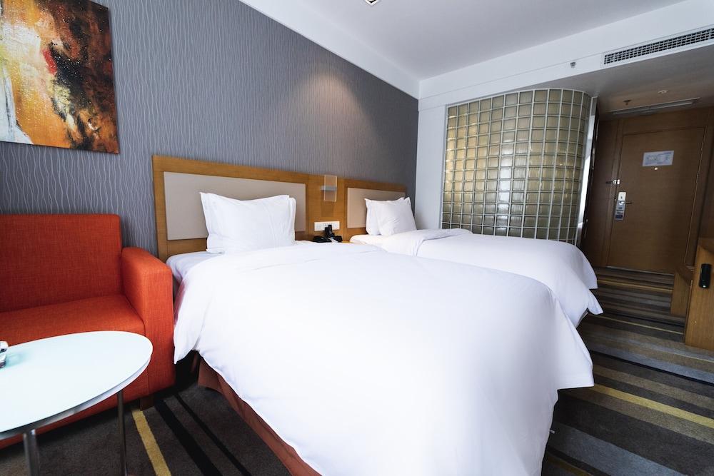 Holiday Inn Express Daocheng Yading by IHG