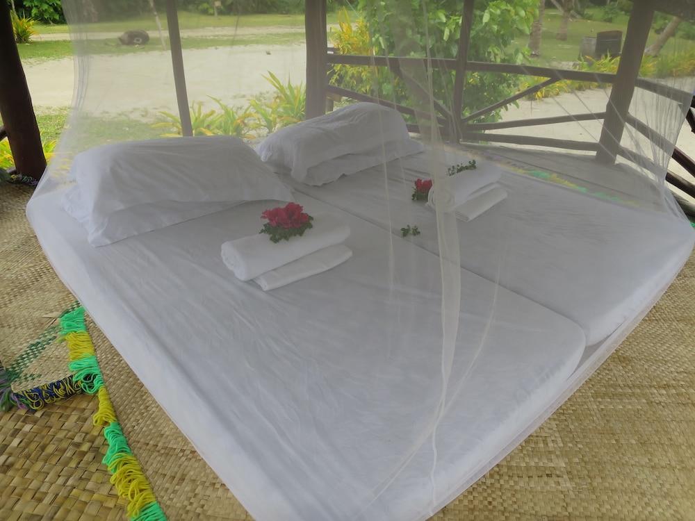 Matareva Beach Fales