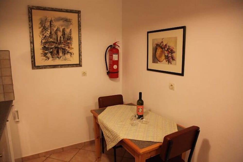 Terpsichore Apartments