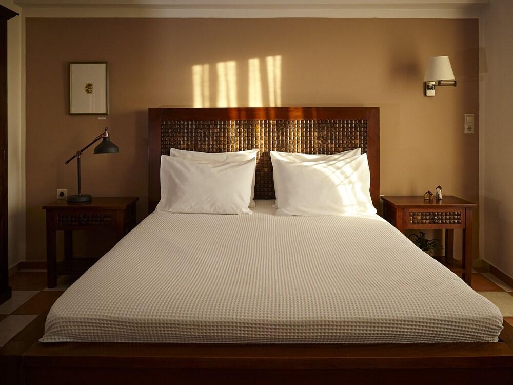 Hanim Lounge & Studios