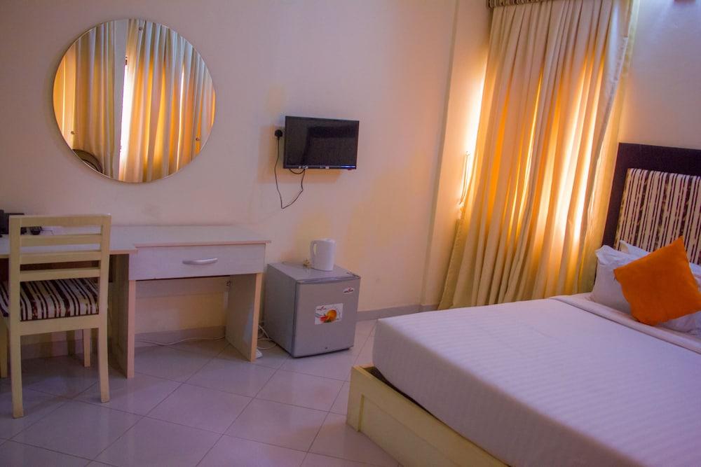 Pilgrims Brook Hotels Ltd