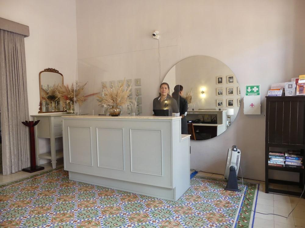 Casa Valladolid Boutique Hotel