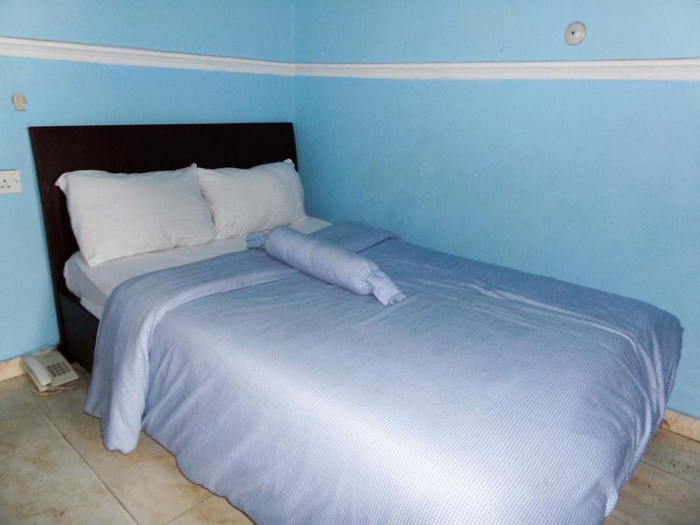 Peerage Retreat and Resort