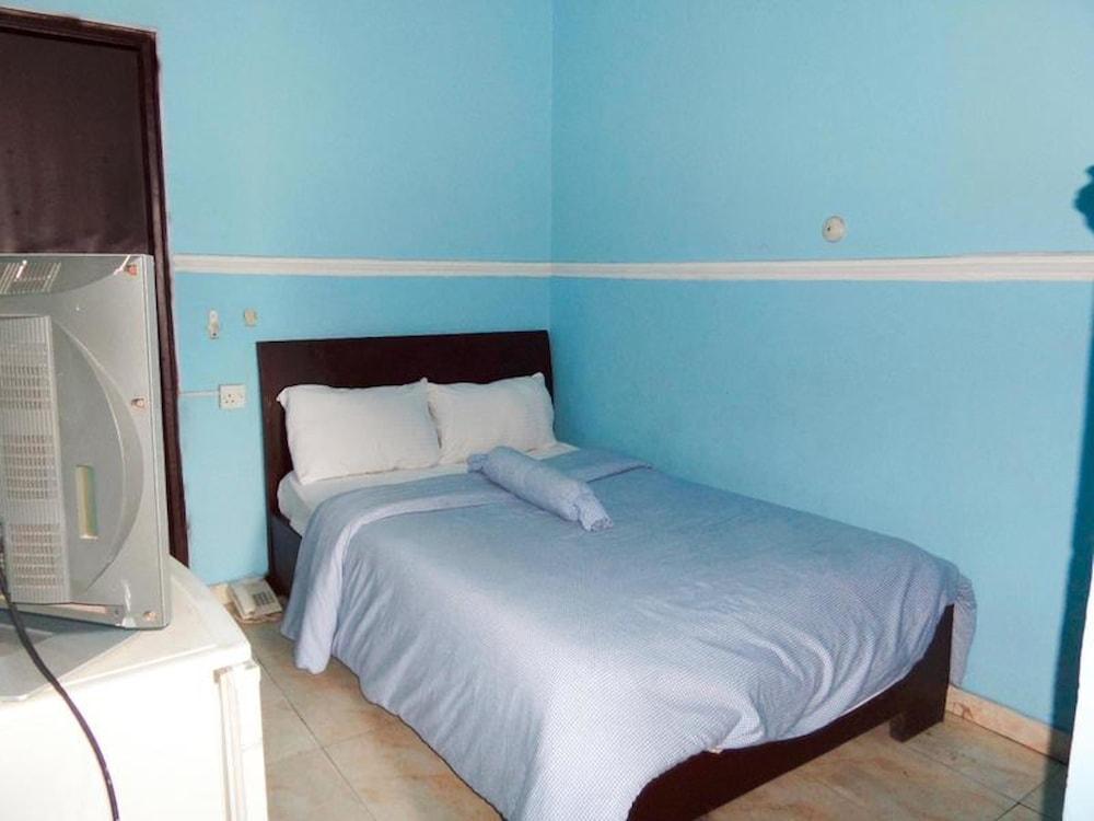 Peerage Retreat and Resort