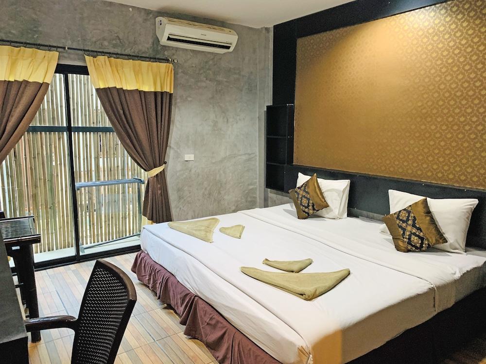 Phi Phi Andaman Legacy Resort