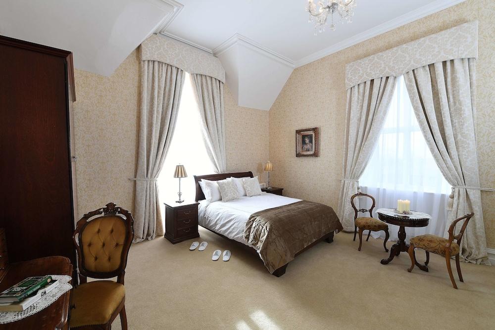 Glenduff Manor House