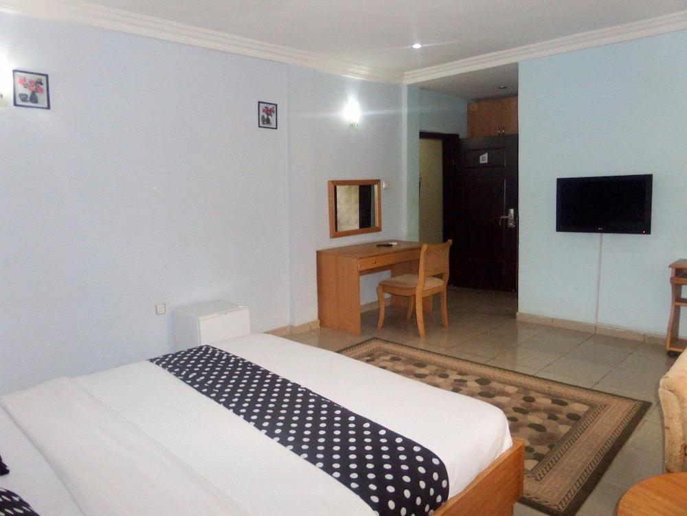 Junbic Apartment and Suites