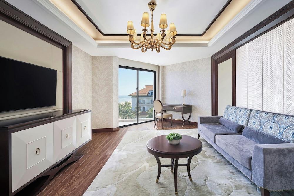 Renaissance Danang Hoi An Resort & Spa