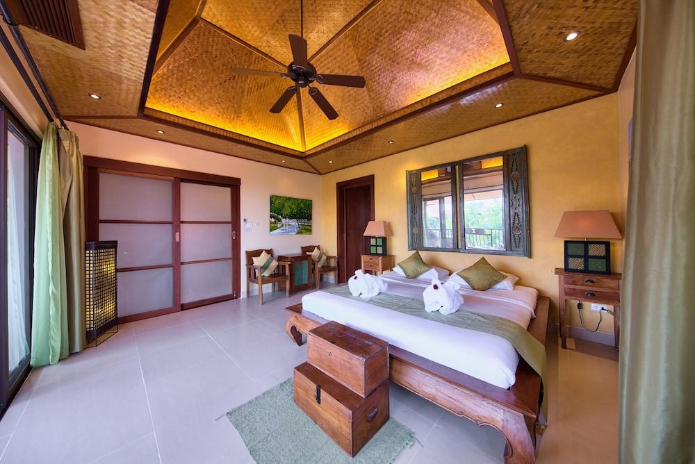 Baan Buaa - 3 Bedroom Beach Side Villa