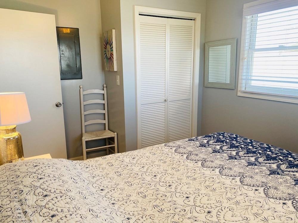 Dune Deck North -  4 Bedroom Home by RedAwning