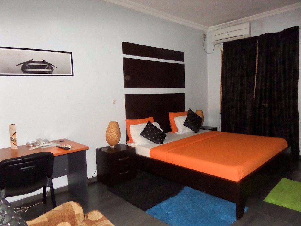 Precinct Comfort Services, Yaba