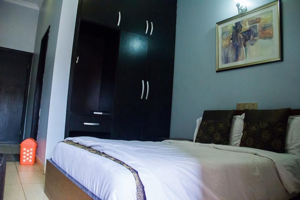 Rita's Events and Suites