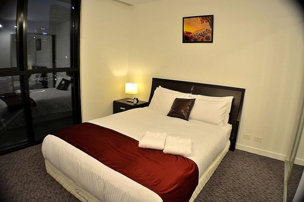 Royal Stays Apartments Docklands