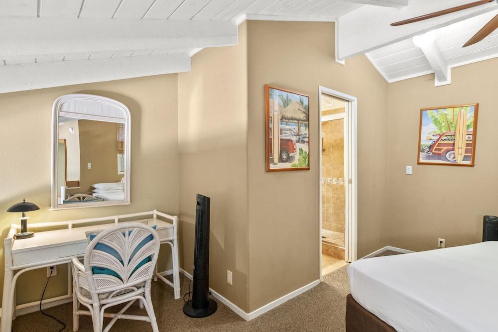 Kuleana 206 by RedAwning