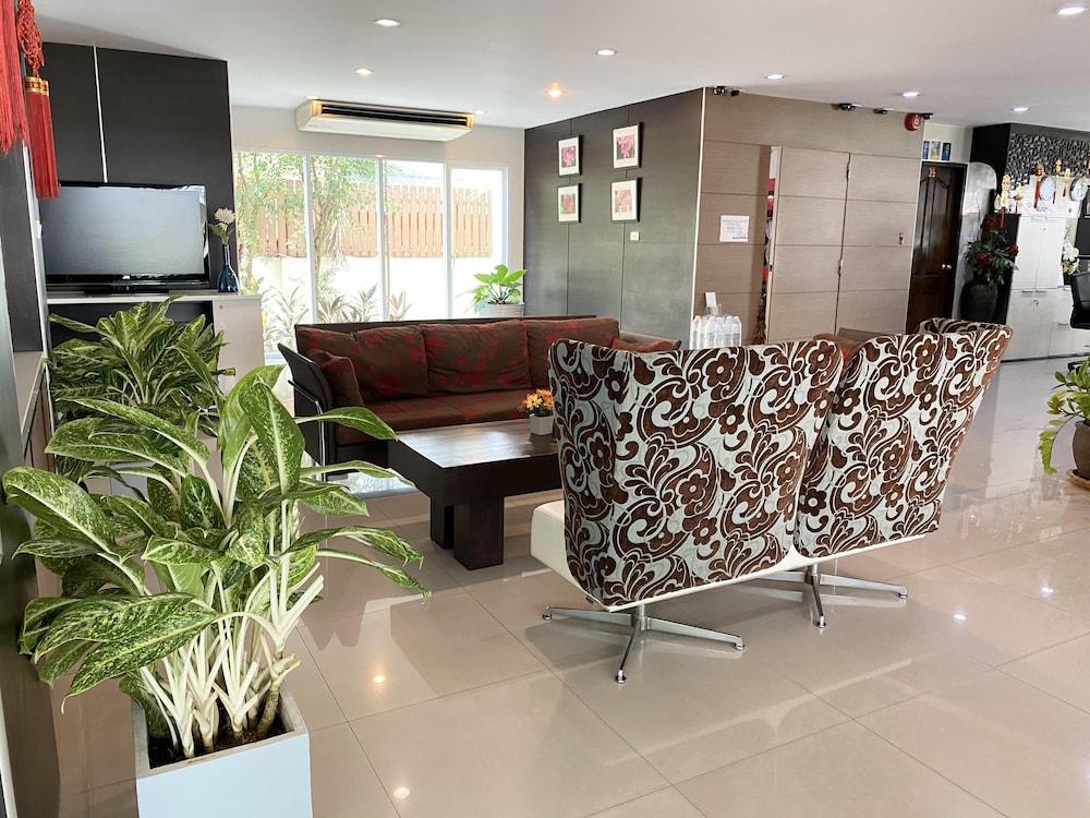 14 Place Sukhumvit Suites - SHA Plus