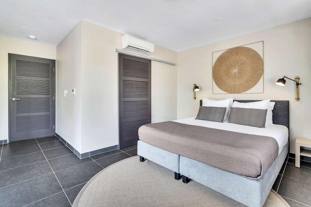 Delfins Beach Resort Bonaire, Tapestry Collection by Hilton