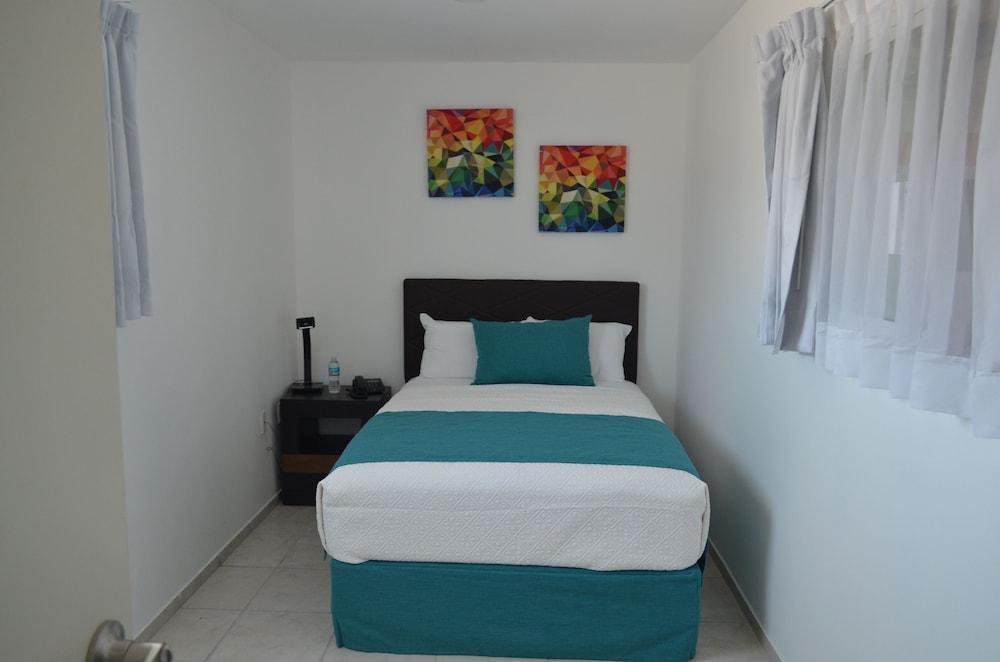 Container Inn Hotel Aeropuerto