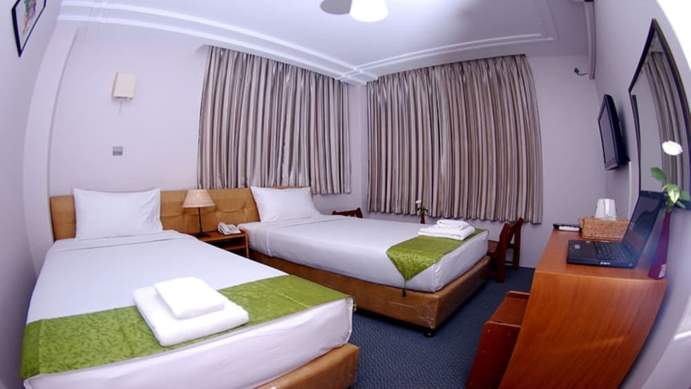 Holiday Hotel Yangon
