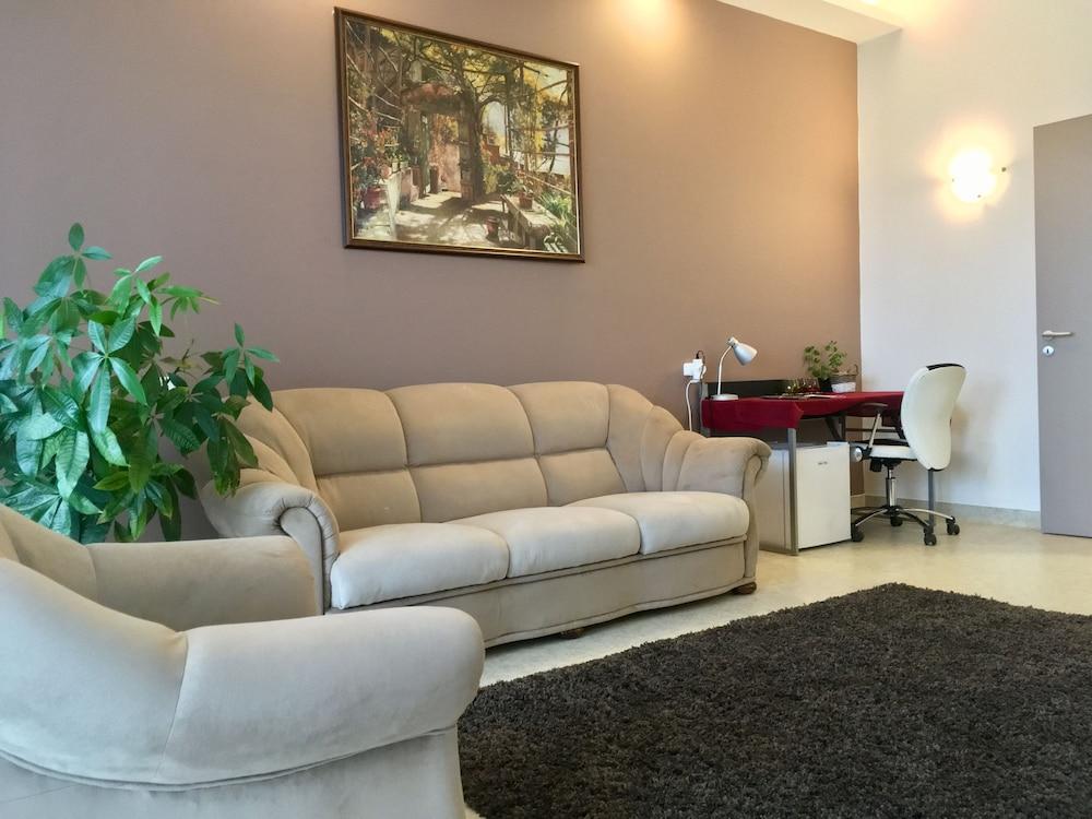 Garden Hotel Medical & Spa