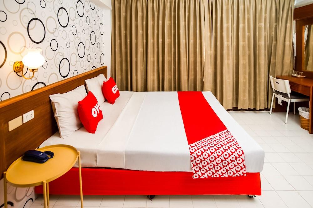 OYO 320 Regent 2002 Guest House